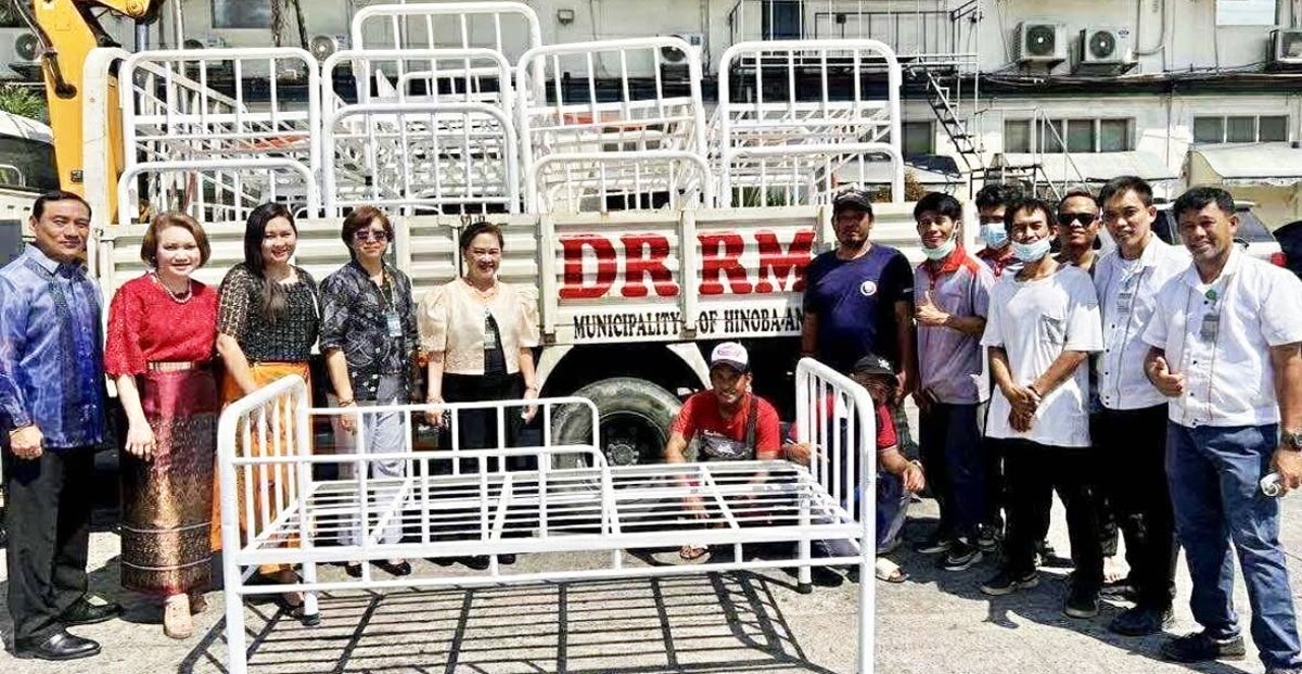 Corazon Locsin CLMMRH gives refurbished hospital beds to Hinoba-an